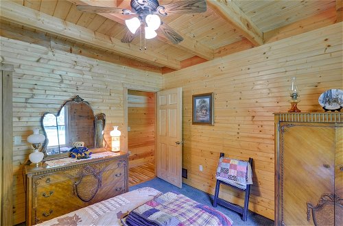 Photo 15 - Serene Valley Bend Cabin Rental: 7 Private Acres