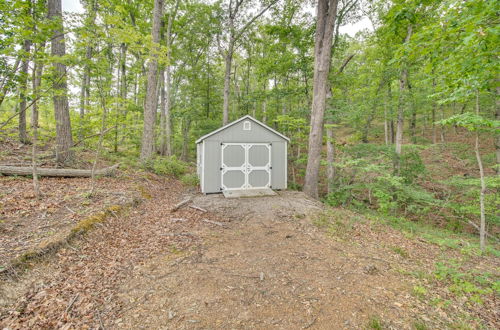 Photo 17 - Cozy Home in Star Tannery w/ Private Backyard