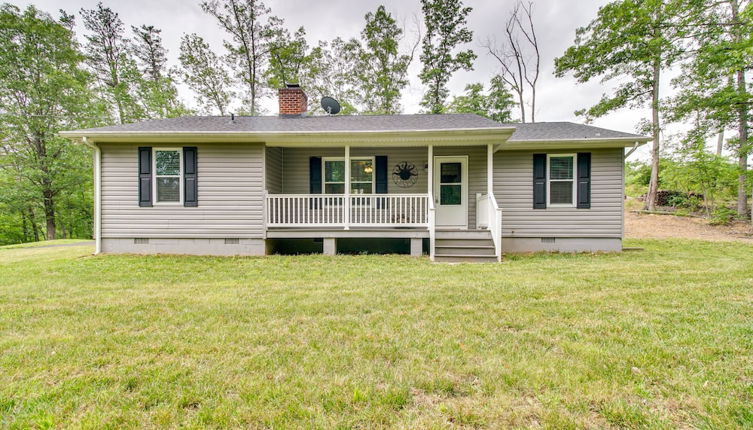 Photo 1 - Cozy Home in Star Tannery w/ Private Backyard