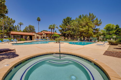 Foto 19 - Chandler Vacation Rental w/ Pool & Hot Tub Access