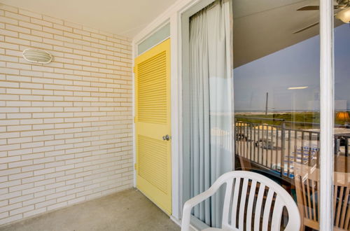 Foto 10 - Wildwood Condo Rental w/ Pool & Beach Access