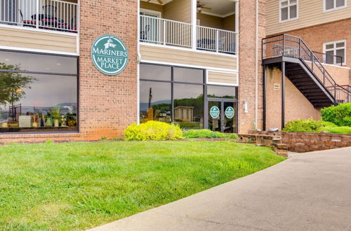 Photo 10 - Resort Condo on Smith Mountain Lake w/ Balcony