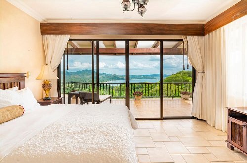 Foto 8 - Hacienda-style Villa With Pool and Sweeping Ocean Views Above Potrero
