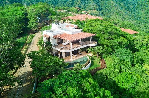Foto 47 - Hacienda-style Villa With Pool and Sweeping Ocean Views Above Potrero