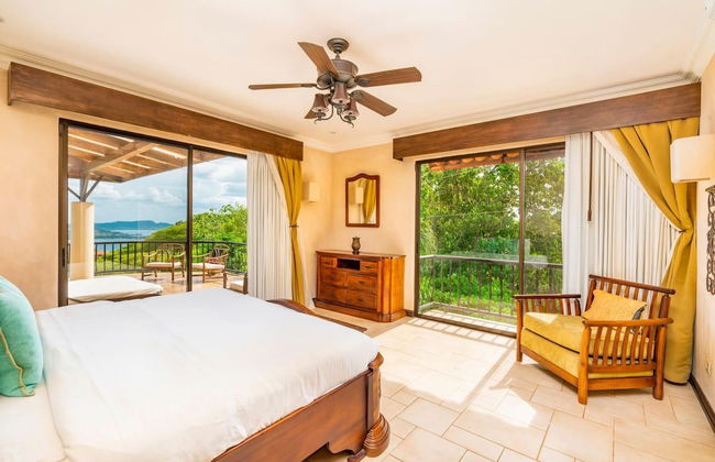 Hacienda-style Villa With Pool and Sweeping Ocean Views Above Potrero - Foto 7