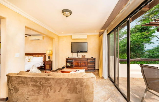 Hacienda-style Villa With Pool and Sweeping Ocean Views Above Potrero - Foto 16