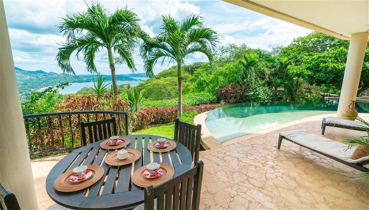 Foto 1 - Hacienda-style Villa With Pool and Sweeping Ocean Views Above Potrero
