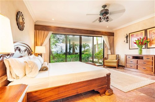 Foto 9 - Hacienda-style Villa With Pool and Sweeping Ocean Views Above Potrero