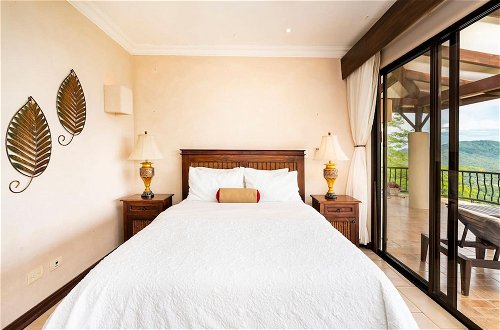 Foto 4 - Hacienda-style Villa With Pool and Sweeping Ocean Views Above Potrero