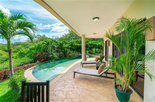 Foto 35 - Hacienda-style Villa With Pool and Sweeping Ocean Views Above Potrero