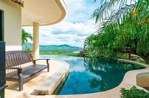 Foto 34 - Hacienda-style Villa With Pool and Sweeping Ocean Views Above Potrero