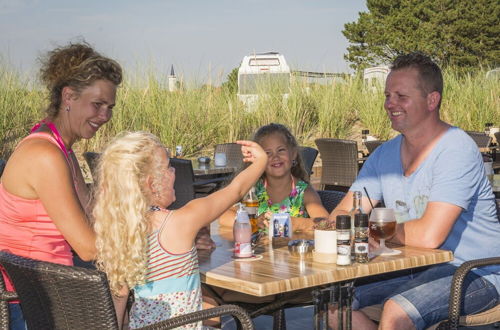 Foto 16 - Comfortable Chalet in the Texel Dune Areal