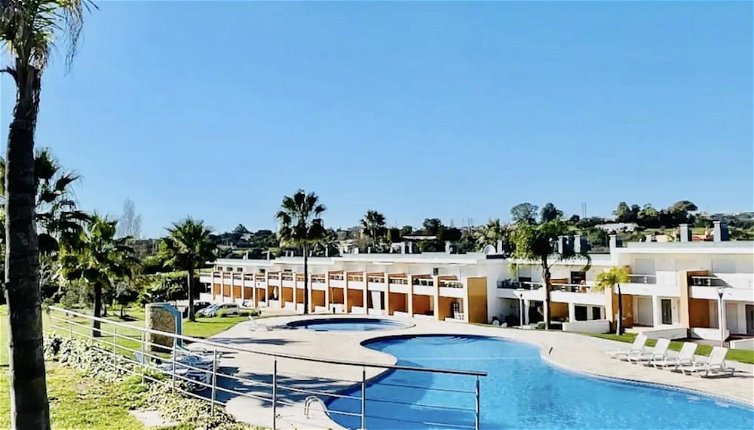 Photo 1 - Beautiful 2-bed Villa in Albufeira