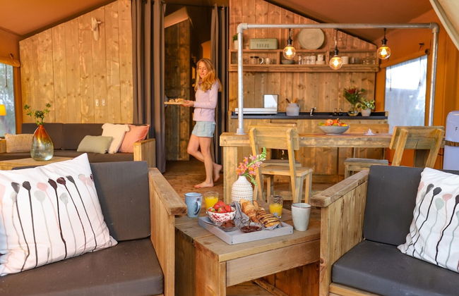 Lovely Tent with Kitchen & Bathroom Located near Pond - Foto 4