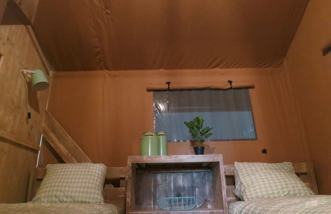 Lovely Tent with Kitchen & Bathroom Located near Pond - Foto 2