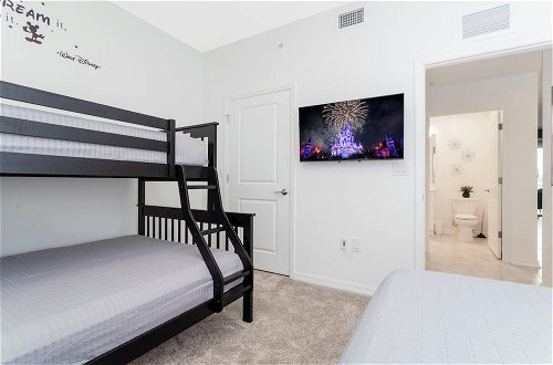 Photo 22 - Gorgeous 2 Bedroom Apartment Close to Disney 305 3191