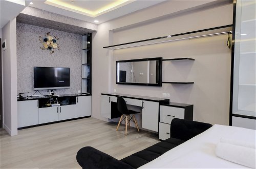 Foto 2 - Spacious Combined Studio At Mekarwangi Square Cibaduyut Apartment