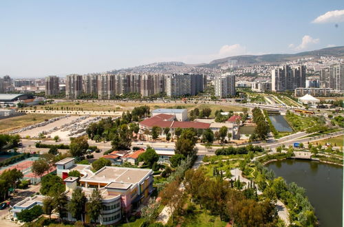 Photo 21 - Flat w Balcony 10 min to Karsiyaka Coast in Izmir