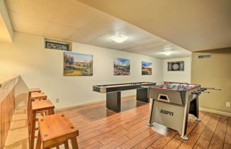 Photo 2 - Spacious Oneida Retreat w/ Game Room