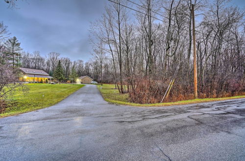 Photo 10 - Spacious Oneida Retreat w/ Game Room