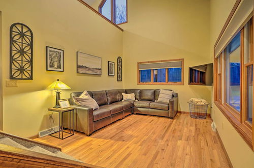 Photo 31 - Spacious Oneida Retreat w/ Game Room