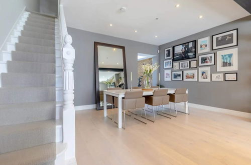 Photo 28 - Stunning 3BD Home - Clapham, Near Northcote Rd