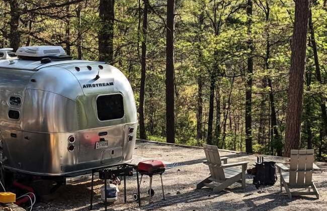 Airstream with Sunset Deck - Photo 12