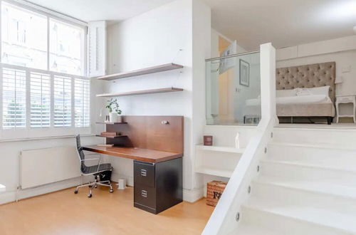 Foto 29 - Chic 2BD Flat - 5 Minutes From Marylebone