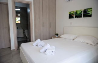 Photo 2 - Beautiful 2-bed Apartment Close to the Beach