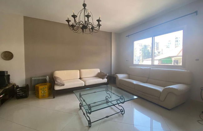 Stunning 2-bed Apartment in Achrafieh Beirut - Foto 1