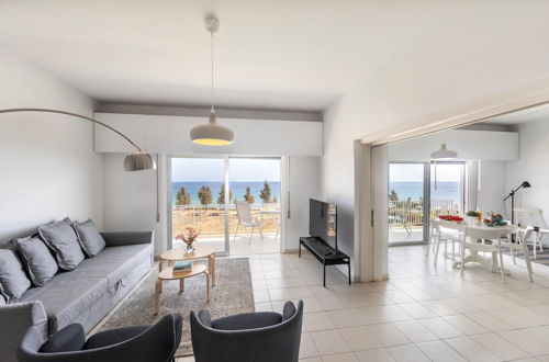 Photo 15 - Protaras H2O Seafront Suite