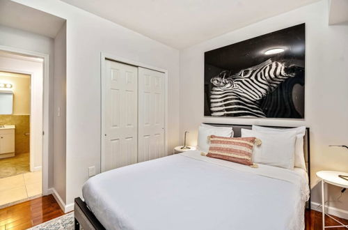 Photo 1 - Forget the Hotel and Stay in Style in a 2bd Apt