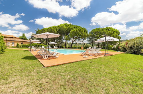 Photo 10 - Ribes Family Apt Shared Pool,volterra