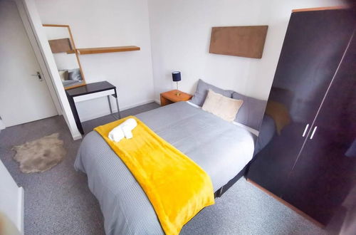 Photo 13 - 2-bed Apartment Near City Centre