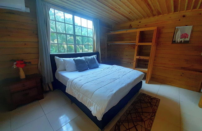 Pinard's Mountain Resort- Cottage 8 - Photo 6