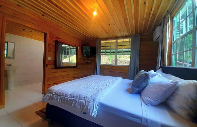 Pinard's Mountain Resort- Cottage 8 - Photo 14