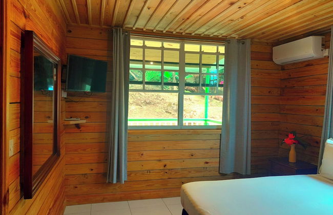 Pinard's Mountain Resort- Cottage 8 - Photo 36