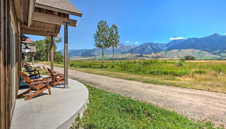 Foto 1 - Dreamy Mountain-view Cabin Near Yellowstone