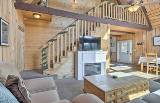 Foto 1 - Pet-friendly Duck Creek Village Cabin w/ Fire Pit