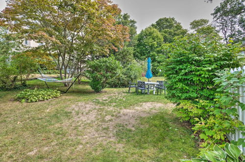 Photo 17 - Cozy Cape Cod Cottage, Walk to Monument Beach