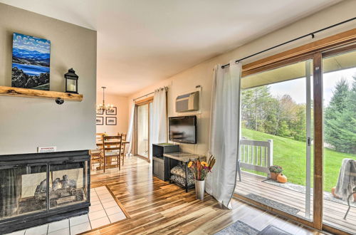 Foto 15 - Cozy Stowe Condo w/ Amenities < 6 Mi to Slopes