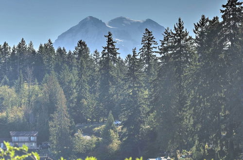 Photo 11 - Lake Lovers Oasis: Hot Tub & Mt Rainier View