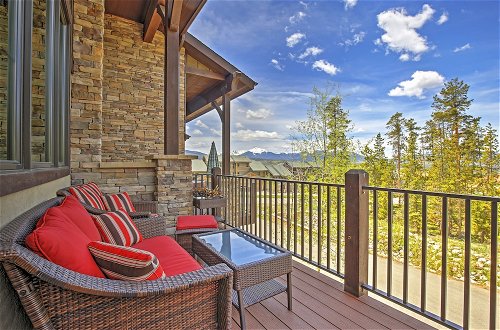 Photo 10 - Lavish Fraser Townhome With Deck & Mountain Views