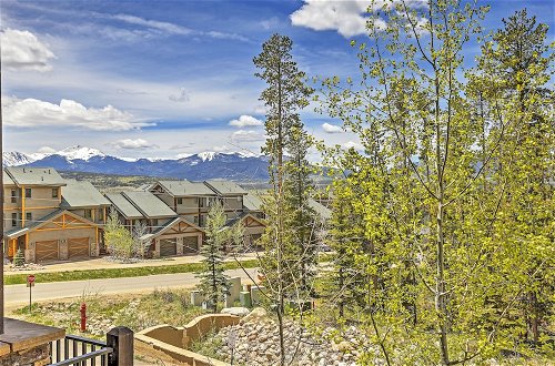 Foto 7 - Lavish Fraser Townhome With Deck & Mountain Views