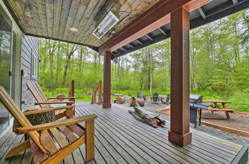 Photo 11 - Modern Hideaway: Fire Pit, 5 Mi to Mt Rainier