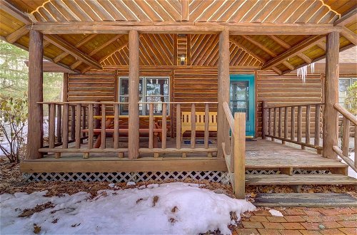 Foto 25 - Interlochen Cabin w/ Fireplace - Near State Park