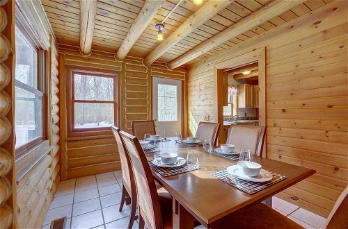 Foto 18 - Interlochen Cabin w/ Fireplace - Near State Park