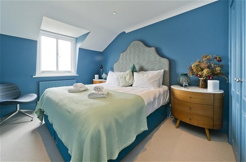 Photo 2 - Stunning Bayswater Apartment Near Hyde Park by Underthedoormat