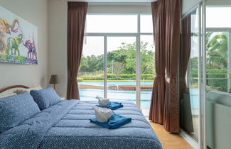 Photo 2 - Hua Hin One Bedroom One Bathroom With Pool Access Beachfront Nice Furniture