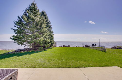 Photo 24 - La Petit Maison - Lakefront Oshkosh Home